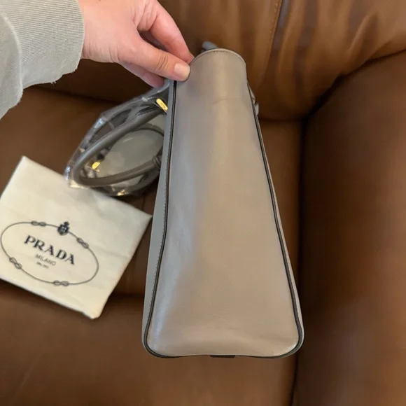 Prada Gray Leather Women's Bag - Picture 5 of 10